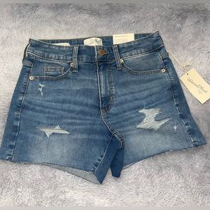 Universal Thread Medium Wash High-Rise Midi Denim Shorts Size 2/26 NWT